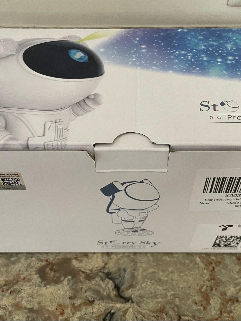 Starry Sky Projector Night Light - White Astronaut Design NEW IN BOX